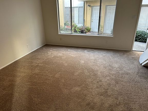 5th image of 37 El Rose Dr APT 2