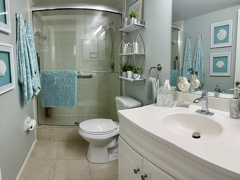 5435 Rattlesnake Hammock Rd #204E — Photo 13