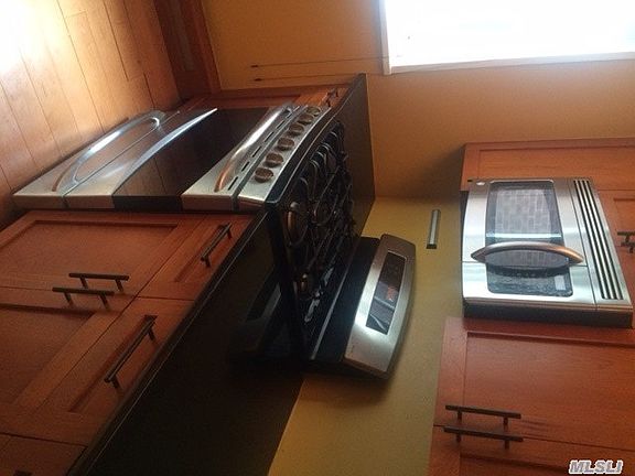 4th image of 101 Clinton Ave APT 2A