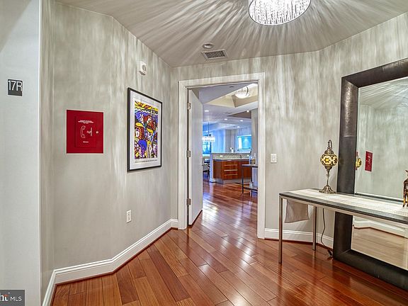 5th image of 1881 N Nash St Unit 1709