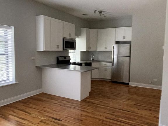 5th image of 3040 N Milwaukee Ave #40-2