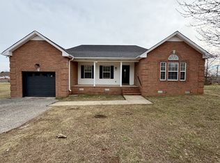 703A N Russell St, Portland, TN 37148
