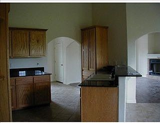 3rd image of 400 NW Holland Ave