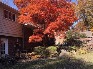 15 Saint Joseph Dr, Lebanon, IL 62254