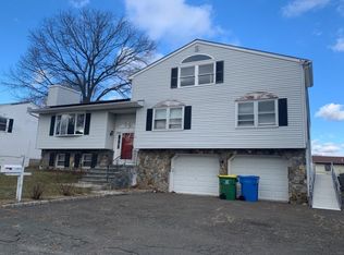 138 Kendall Cir, Waterbury, CT 06708