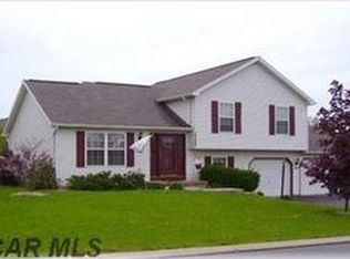 259 Steeplechase Dr, Pleasant Gap, PA 16823