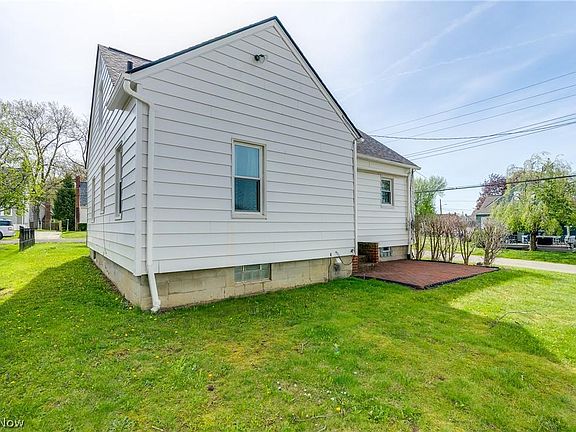 5th image of 2684 Tifft St