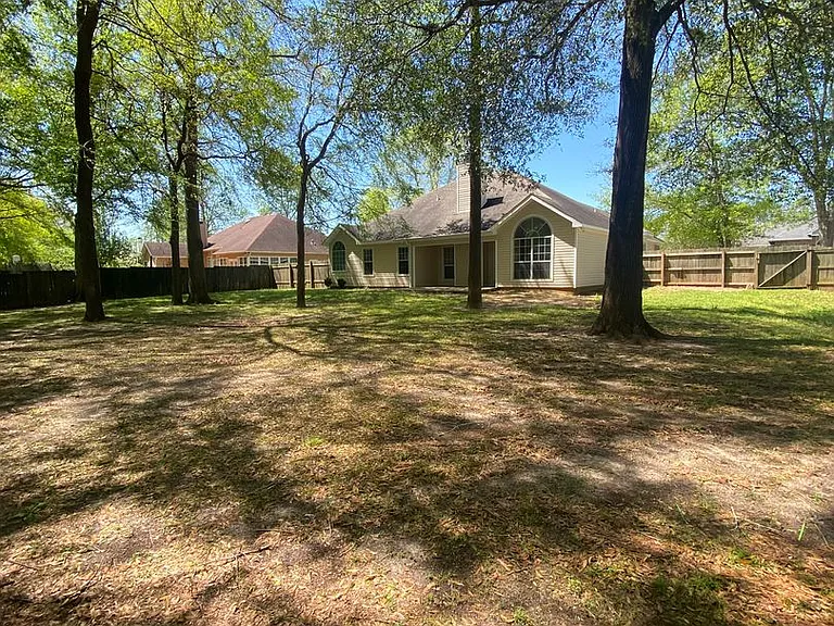1112 Panola Cir — Photo 23