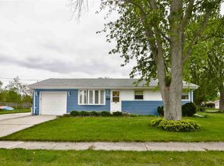 1801 Mars Ave, Loves Park, IL 61111
