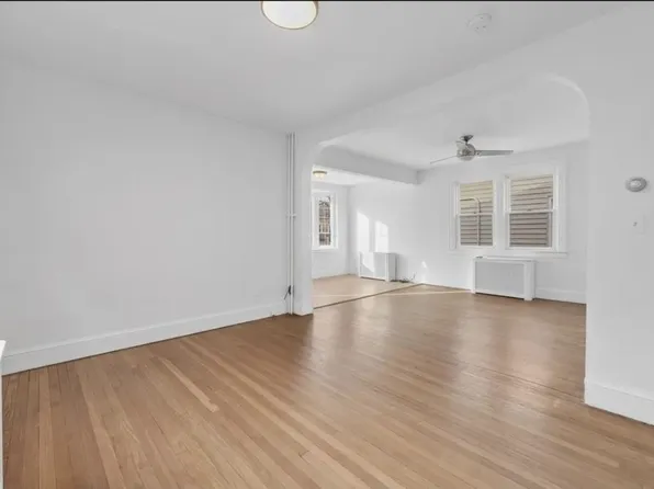 838 Roosevelt Avenue image 11 of 15