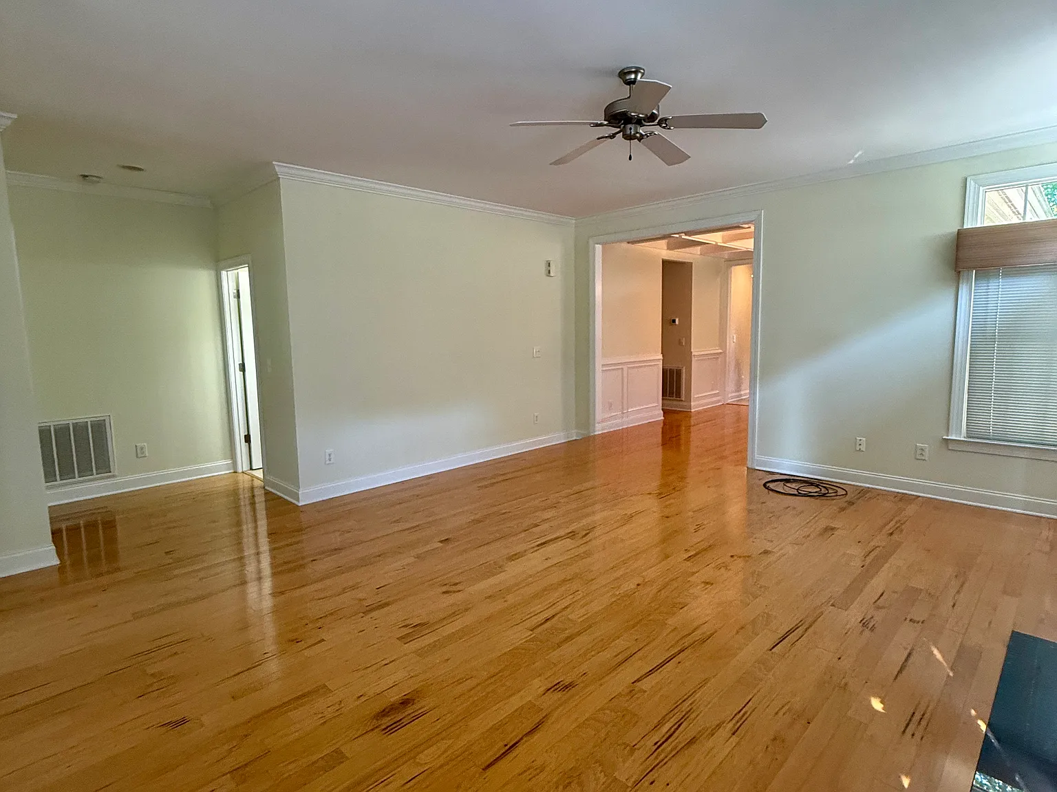 3 bed, 1612 sqft, $2,650 — Photo 4