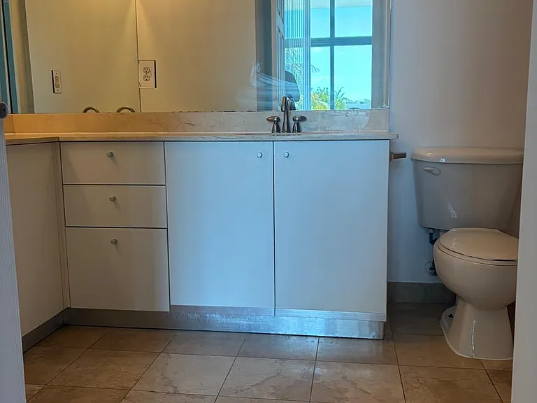 2100 Van Buren St #322 — Photo 14
