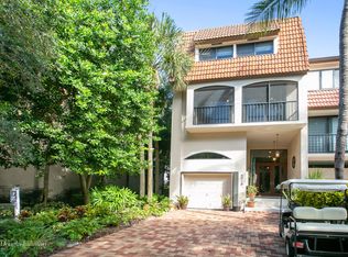 6018 Paradise Point Dr, Palmetto Bay, FL 33157