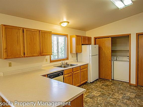 3rd image of 525 River Ct #555