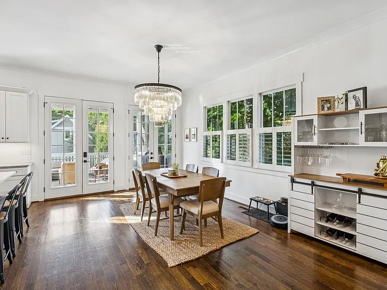 Modern dining room that can seat 6 people at our dining room table.