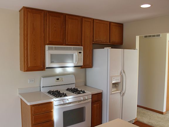 5th image of 39699 N Warren Ln