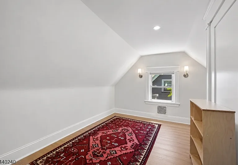 10 Mountain Pl — Photo 11