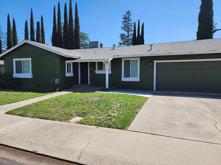 1712 Applegate Dr — Photo 1