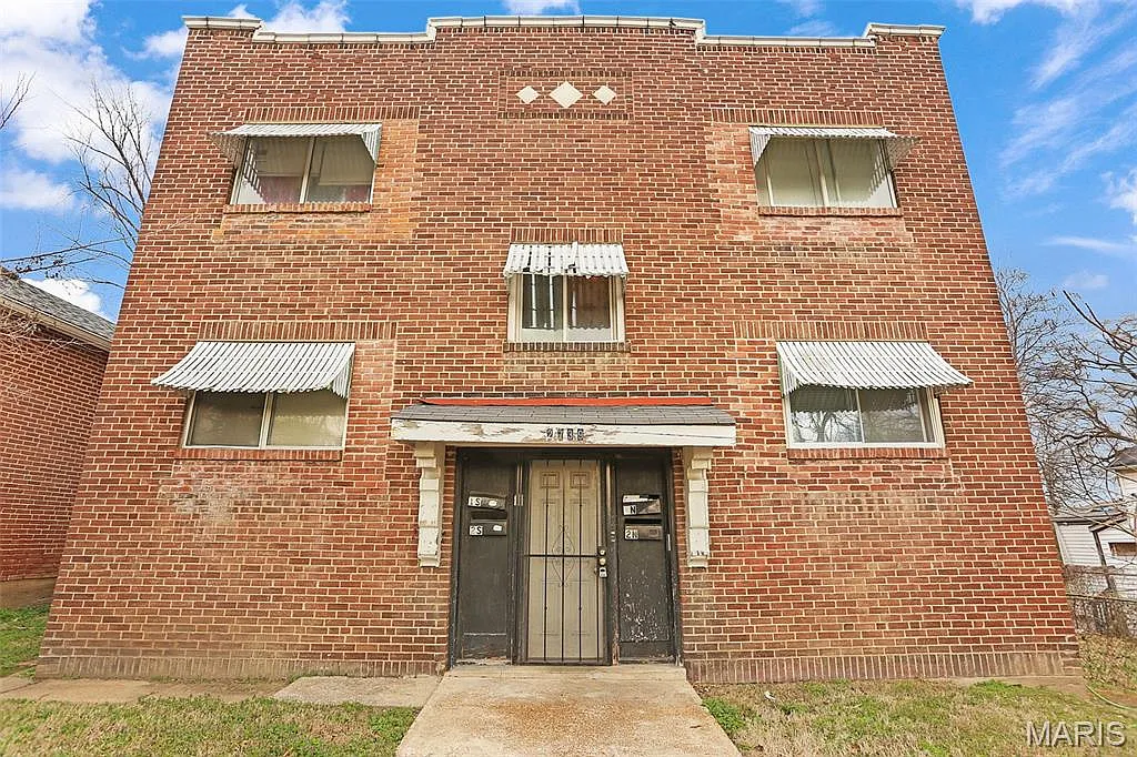 2739 Semple Ave photo 1