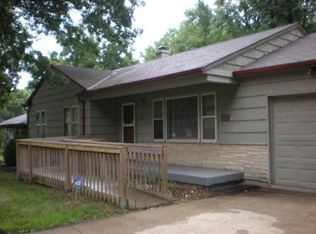 1305 High Grove Rd, Grandview, MO 64030