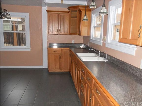 5th image of 5122 N Glendora Ave