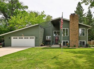 615 Lakewood Dr SW, Hutchinson, MN 55350