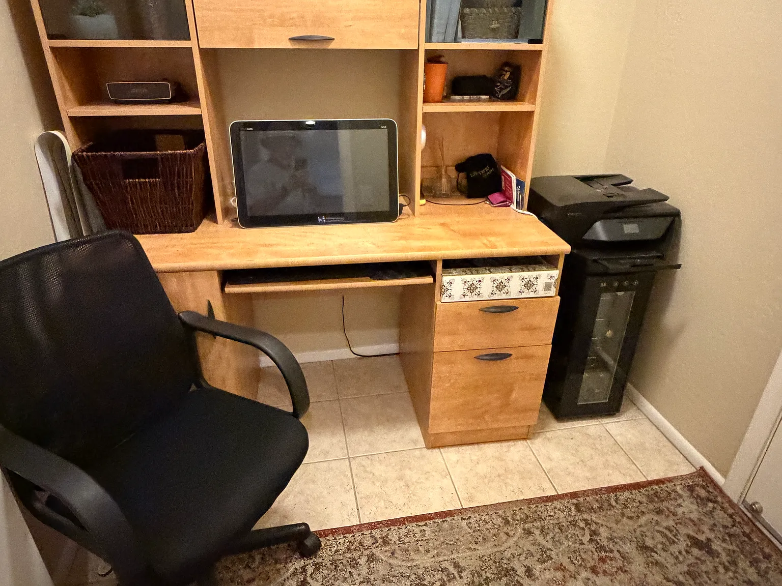 2 bed, 1.5 bath, 1298 sqft, $3,200 — Photo 2