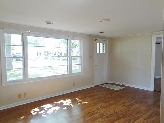 2nd image of 165 N Levasseur Ave
