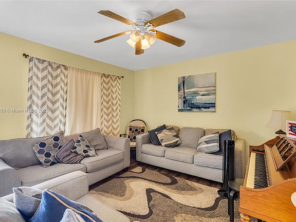 5th image of 10706 La Placida Dr #6-2