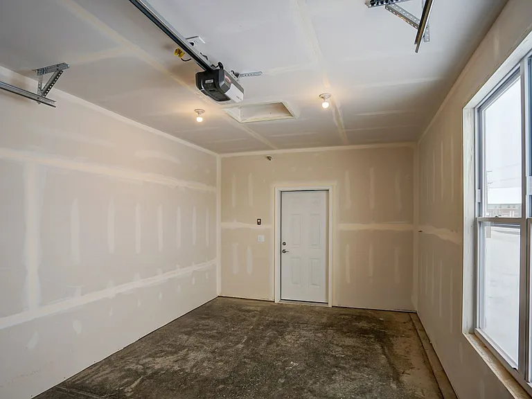 1270 Stonewood Xing — Photo 13