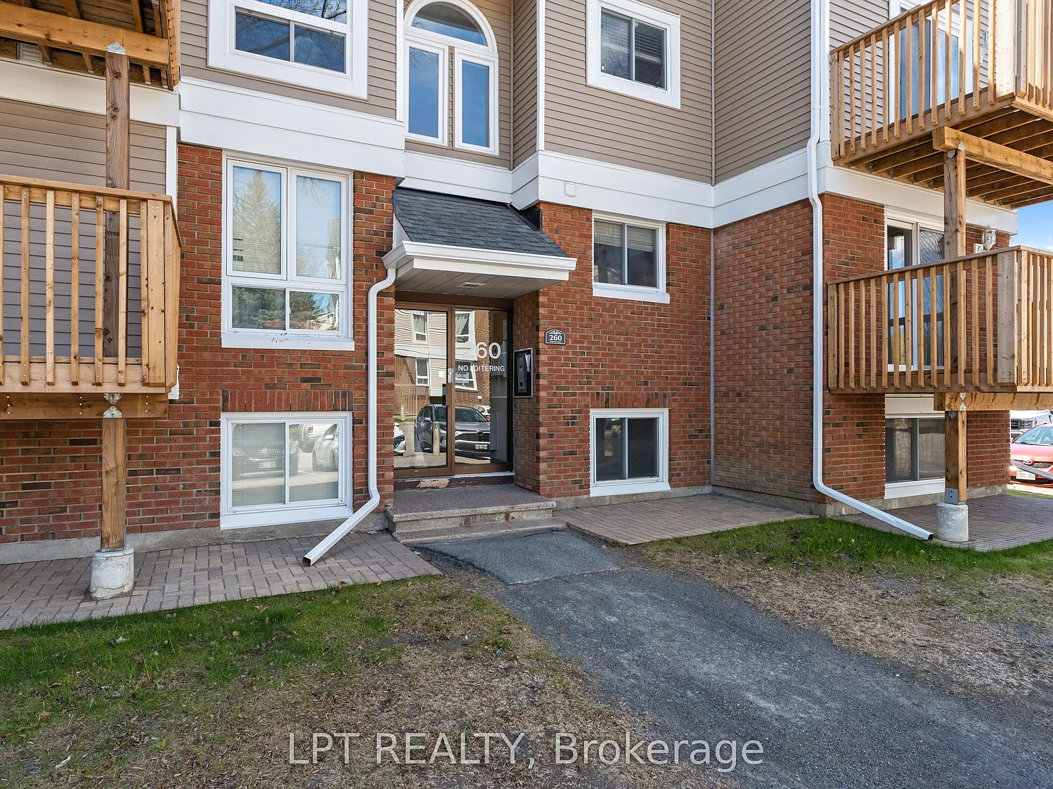 3 bed, $2,300 — Photo 3