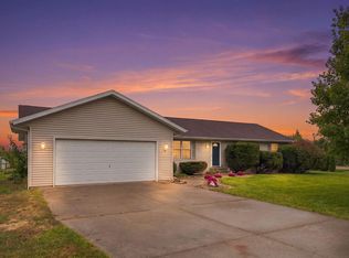 2767 Russell Rd, Baroda, MI 49101