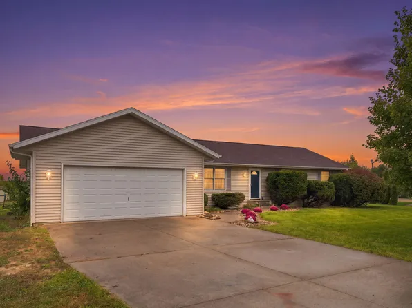 2767 Russell Rd, Baroda, MI 49101