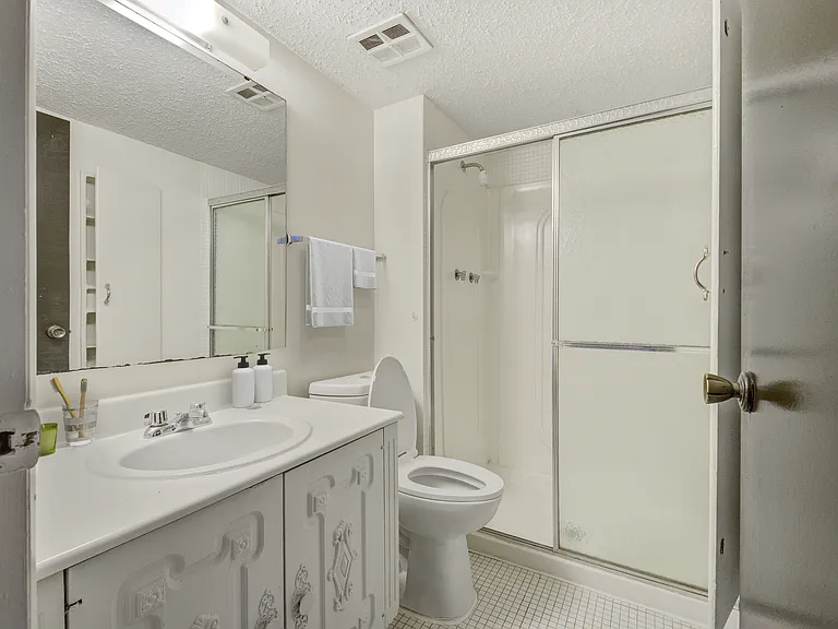 The Residences at Bella Vista — Photo 31