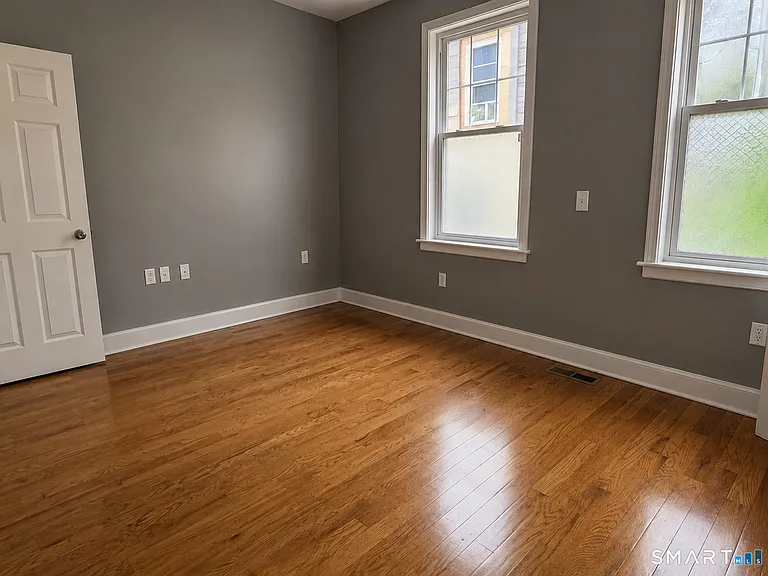 245 Ferry St — Photo 5