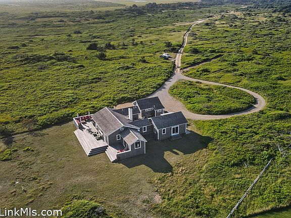 2nd image of 10 Waquoit Rd