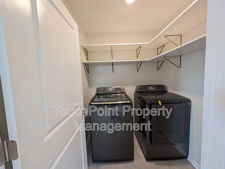 634 Cypress Glen Ln — Photo 32