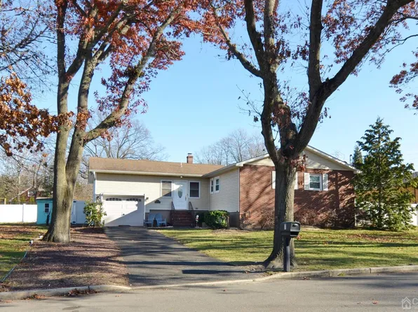 7 Stegiel Pl, Sayreville, NJ 08872