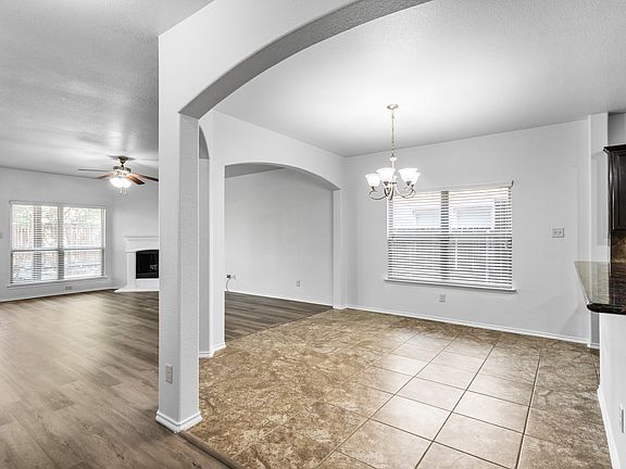 5th image of 524 Mount Olive Ave