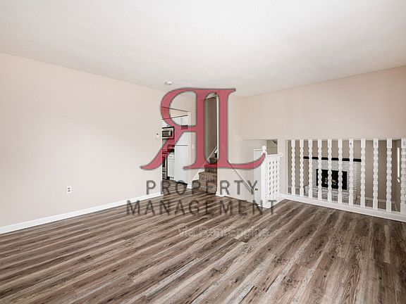 5th image of 4922 Dunlap Rd