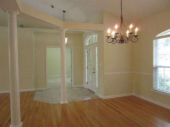 4th image of 3412 Gardenview Way