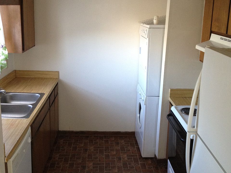 2nd image of 200T Brown Blvd