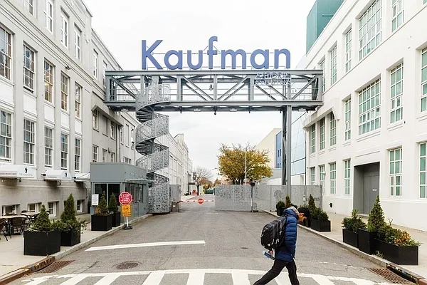 Rented by MNS | media 30