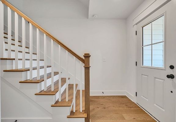 5th image of 2019 Maple View Ln