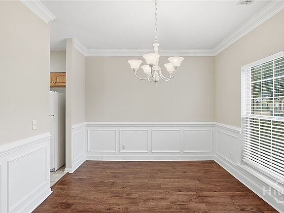 5th image of 108 Coach House Sq