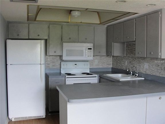 2nd image of 22333 Edgewater Dr #D