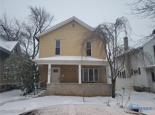 273 W 4th St, Fostoria, OH 44830