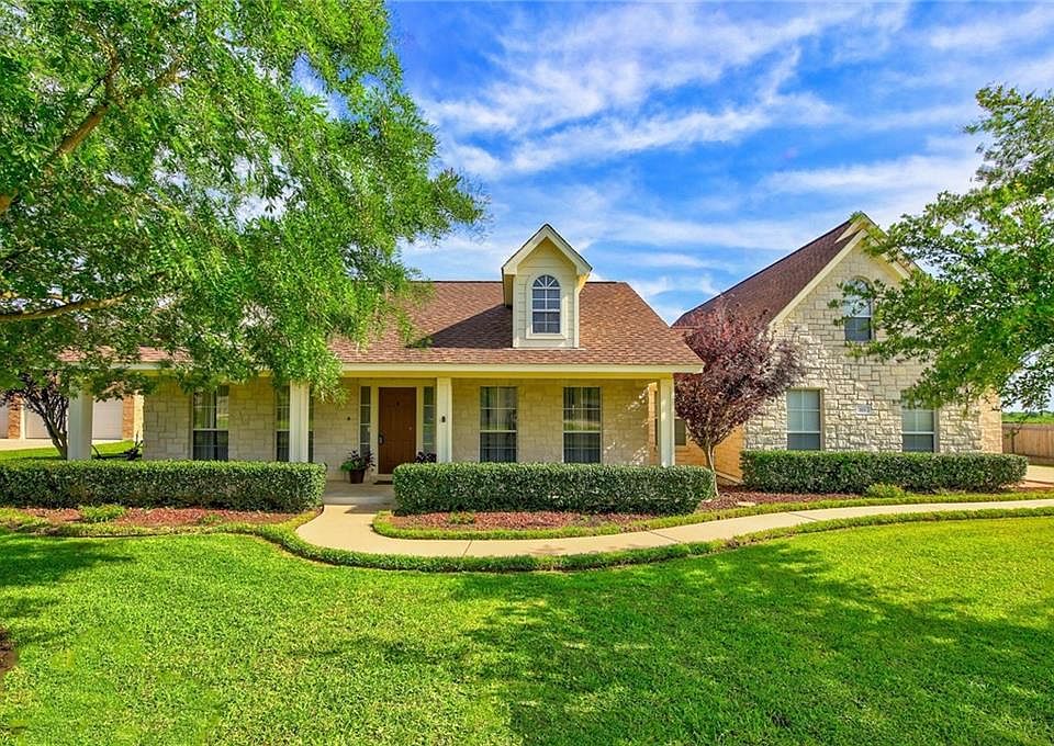 1st image of 113 Blanco Dr