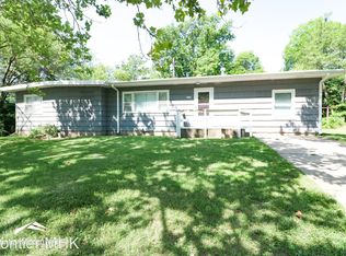 1415 Jarvis Dr, Manhattan, KS 66502