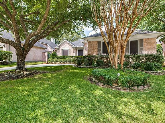 3rd image of 19310 Meadow Rose Ct